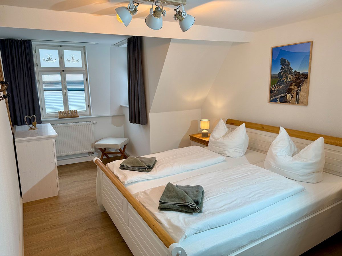 1. Schlafzimmer mit Doppelbett